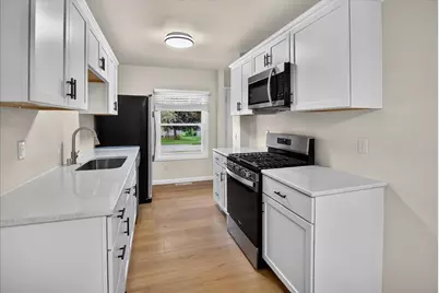 525 Berry Street, Stoughton, WI 53589 - Photo 16