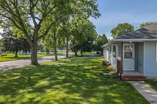 662 11th St, Baraboo, WI 53913 - Photo 36