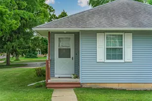 662 11th St, Baraboo, WI 53913 - Photo 46