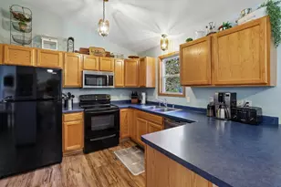 606 Garfield Ave, Janesville, WI 53536 - Photo 10