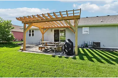 606 Garfield Avenue, Janesville, WI 53536 - Photo 46