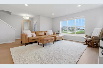 303 Breunig Boulevard, Waunakee, WI 53597 - Photo 8