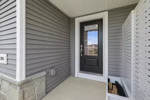 303 Breunig Blvd, Waunakee, WI 53597 - Photo 4