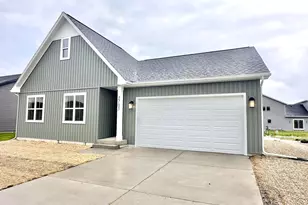 10427 N Stone Barn Dr, Milton, WI 53563 - Photo 2