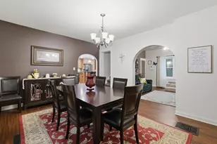 163 Valley Dr, Janesville, WI 53546 - Photo 8