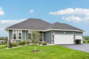 626 E Newville Trails Dr, Edgerton, WI 53534 - Photo 2