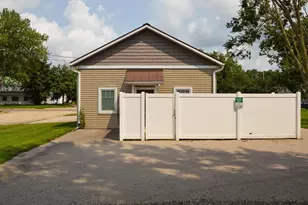 1201 S Beaumont Rd, Prairie Du Chien, WI 53821 - Photo 6