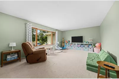 419 Coburn Street, Delavan, WI 53115 - Photo 8