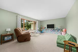 419 Coburn St, Delavan, WI 53115 - Photo 8