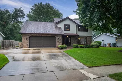 101 Coach House Drive, Madison, WI 53714 - Photo 2