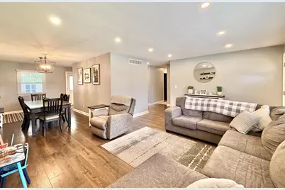 2015 Murphy Woods Road, Beloit, WI 53511 - Photo 4
