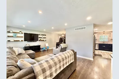 2015 Murphy Woods Road, Beloit, WI 53511 - Photo 6