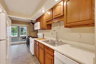 1522 Golf View Rd, Madison, WI 53704 - Photo 12