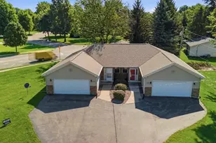 2302/2308 Bootmaker Dr, Beloit, WI 53511 - Photo 8