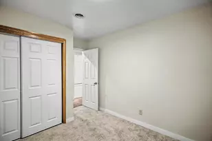 1925 Elka Ln, Madison, WI 53704 - Photo 20
