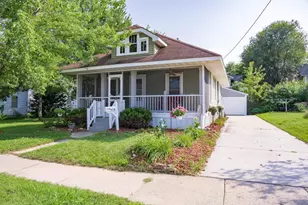 610 Mansion St, Mauston, WI 53948 - Photo 1