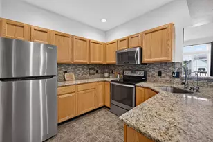 5583 Bantry Ln, Fitchburg, WI 53711 - Photo 8