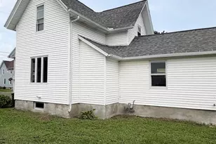 220 Center St, Randolph, WI 53956 - Photo 4