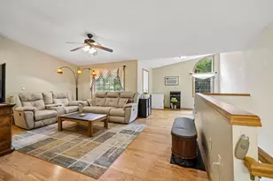 347 Starkweather Dr, Beaver Dam, WI 53916 - Photo 2