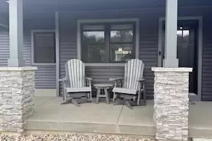 502 Eisenhower St, Baraboo, WI 53913 - Photo 2