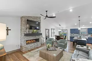 502 Eisenhower St, Baraboo, WI 53913 - Photo 8