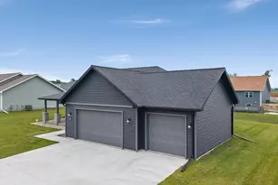 502 Eisenhower St, Baraboo, WI 53913 - Photo 2