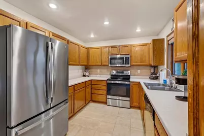 4410 Whitetail Lane, Madison, WI 53704 - Photo 8