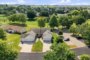 631 Constitution Ln, DeForest, WI 53532 - Photo 50