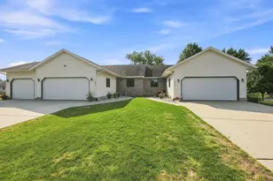 631 Constitution Ln, DeForest, WI 53532 - Photo 2