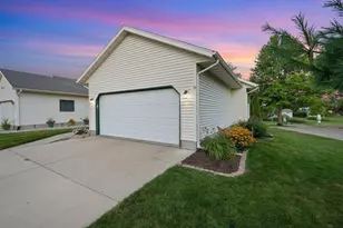 631 Constitution Ln, DeForest, WI 53532 - Photo 62