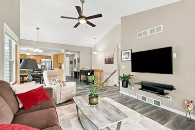 631 Constitution Lane, DeForest, WI 53532 - Photo 6