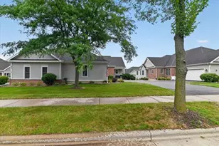 605 Samuel Dr, Madison, WI 53717 - Photo 2