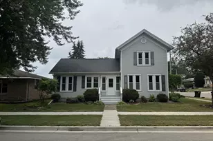 95 N High St, Markesan, WI 53946 - Photo 1