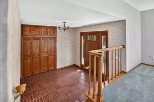 6318 Keelson Dr, Madison, WI 53705 - Photo 6