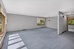 6318 Keelson Dr, Madison, WI 53705 - Photo 10