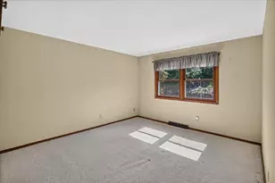6318 Keelson Dr, Madison, WI 53705 - Photo 40