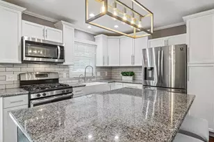 5594 Lavin Way, Waunakee, WI 53597 - Photo 8