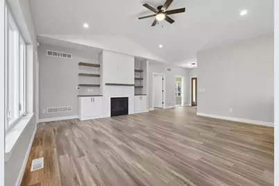 806 Saddle Ridge, Portage, WI 53901 - Photo 10
