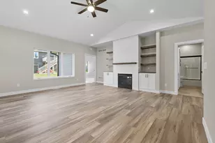 806 Saddle Ridge, Portage, WI 53901 - Photo 2