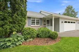 1304 Nantucket Dr, Janesville, WI 53546 - Photo 1