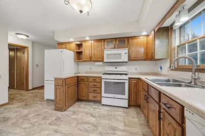 1304 Nantucket Drive #A, Janesville, WI 53546 - Photo 10