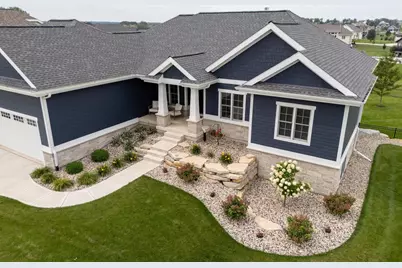 6653 Morning Dew Lane, Sun Prairie, WI 53590 - Photo 4