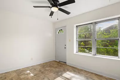 35 Sherman Terrace #2, Madison, WI 53704 - Photo 8