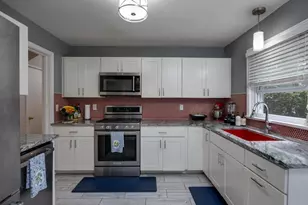 314 S Atwood Ave, Janesville, WI 53545 - Photo 12