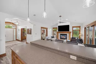 323 Wileman Dr, Edgerton, WI 53534 - Photo 10