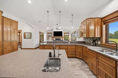 323 Wileman Drive, Edgerton, WI 53534 - Photo 8