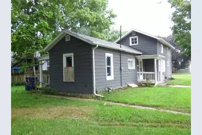 403 Center Avenue, Janesville, WI 53548 - Photo 2