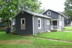 403 Center Ave, Janesville, WI 53548 - Photo 2