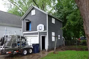 403 Center Ave, Janesville, WI 53548 - Photo 4