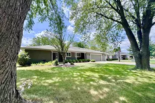4520 Hearthridge Dr, Janesville, WI 53546 - Photo 40